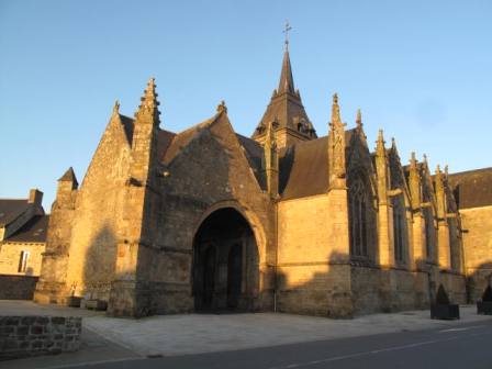  BAIS- eglise St-Marse porche  des malades Renaissance