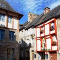 Moncontour, petite cité de caractère, pans de bois XVIIè